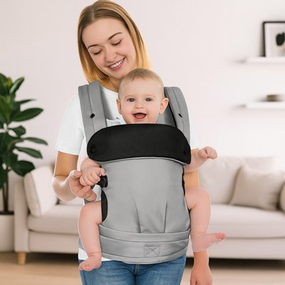 bebe en securite dans un porte bebe physiologique
